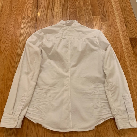 Frank & Eileen BARRY Tailored Button-Up Shirt. White Distressed Denim. Large. - Picture 10 of 15